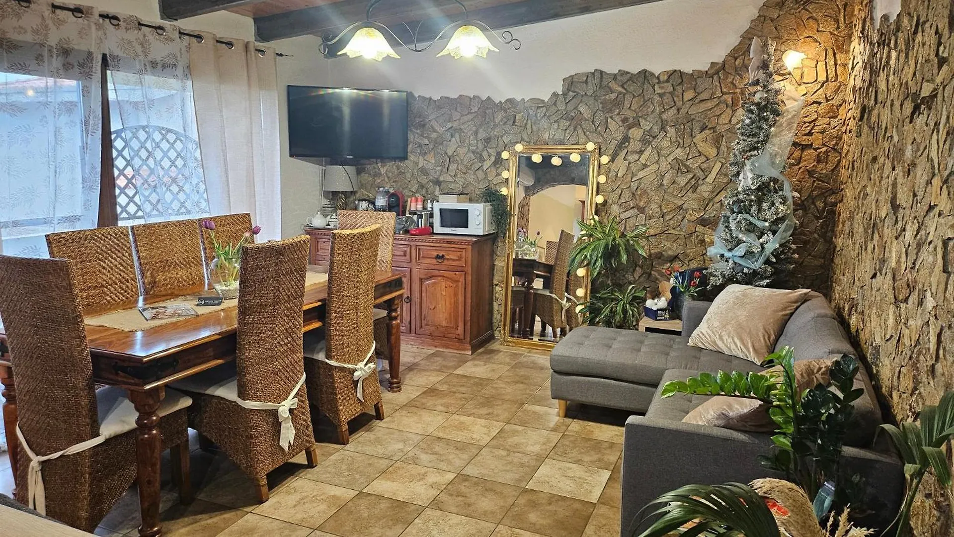 Bed & Breakfast Room & Relax Eleinad Càbras