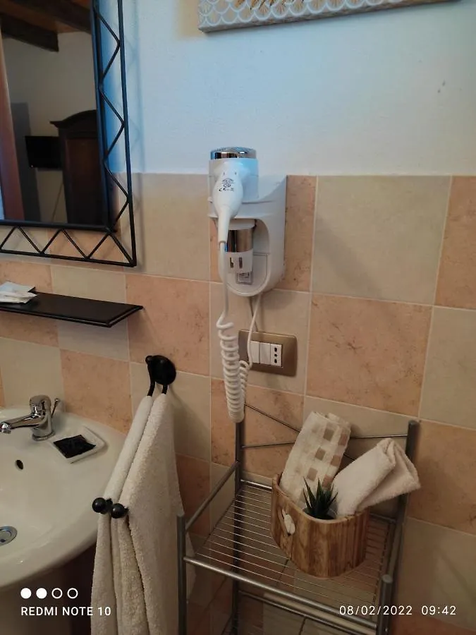 Room & Relax Eleinad Cabras 0*,