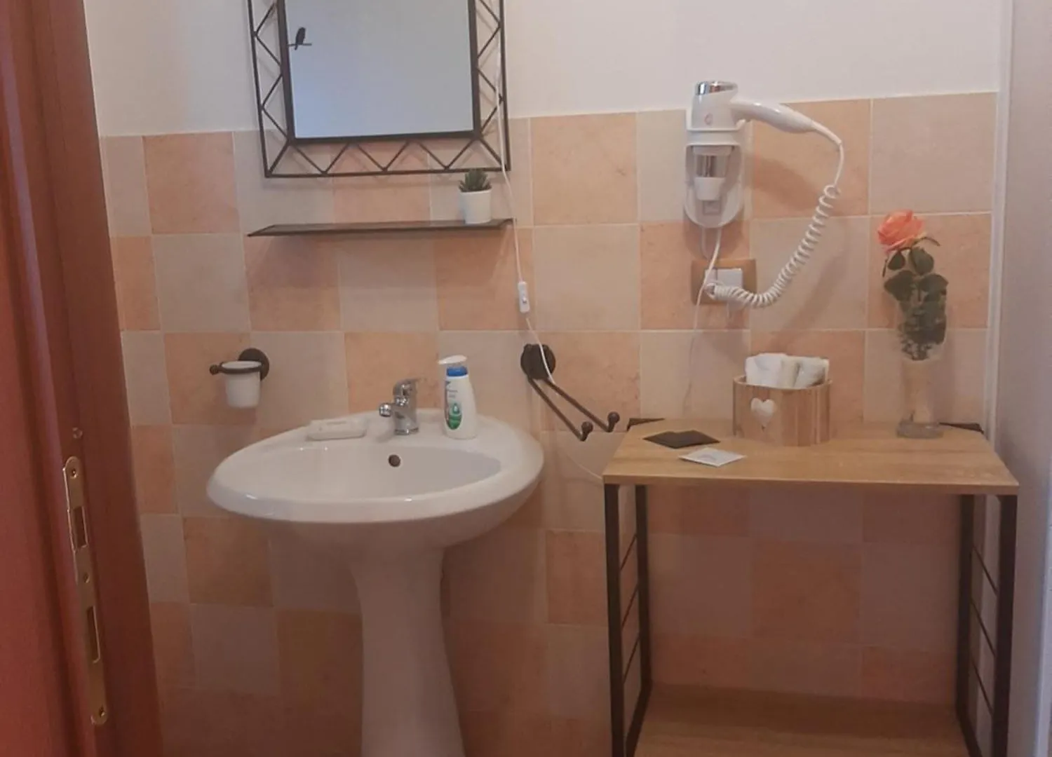 Room & Relax Eleinad Càbras Bed & Breakfast
